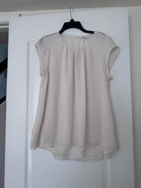DR2 Light Cream Cap-Sleeve Dot Blouse